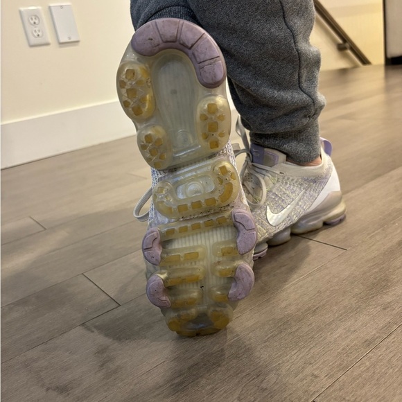 Nike Air VaporMax Flyknit 3 Pure Platinum Sneakers - Picture 5 of 9